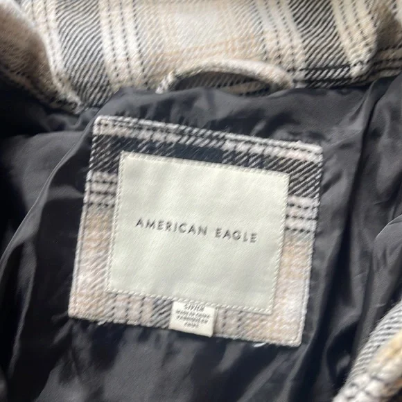 American Eagle Puffer Jacket Size Small Excellent Condition - Picture 10 of 13
